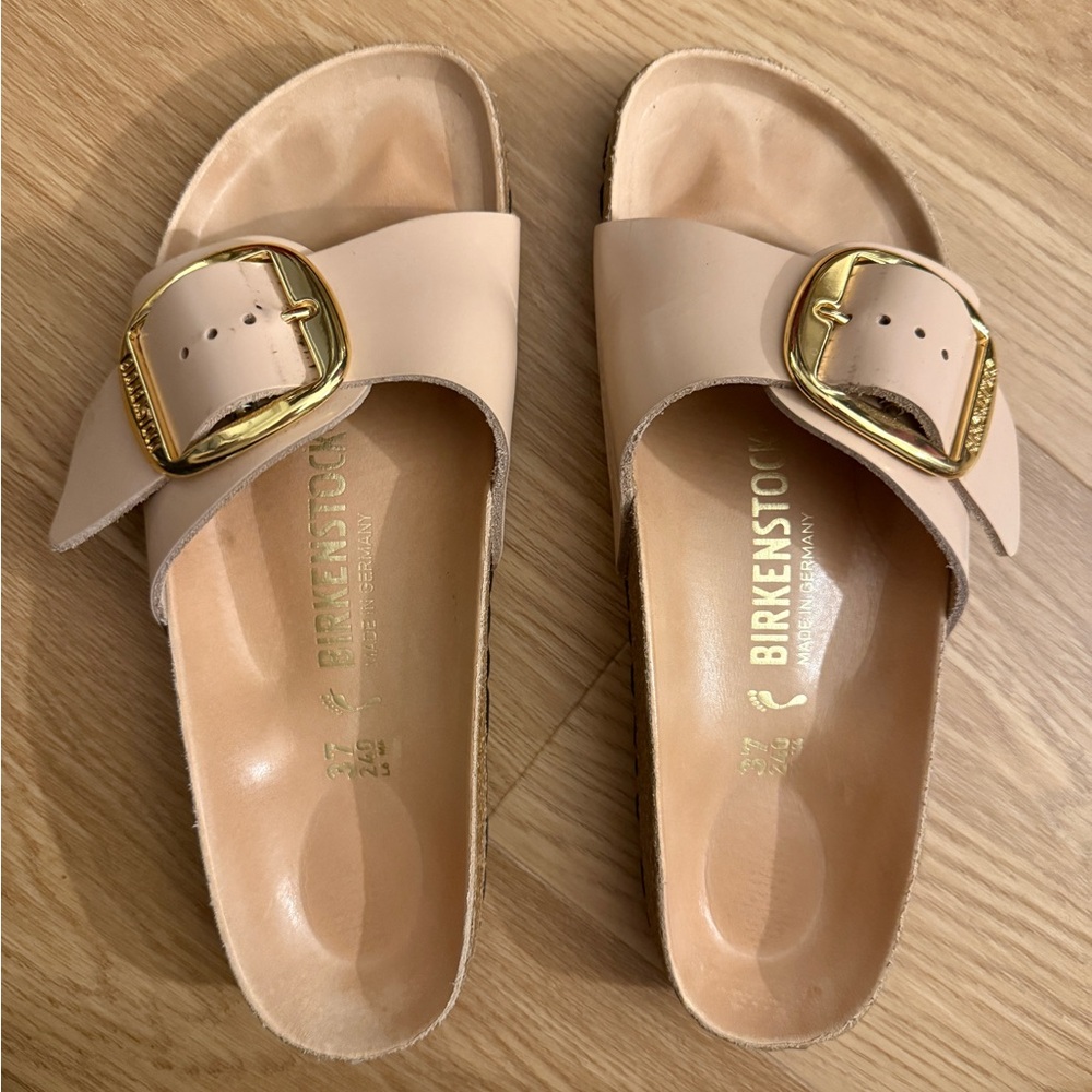 Birkenstock Women's Cream Sandals with Gold Buckle